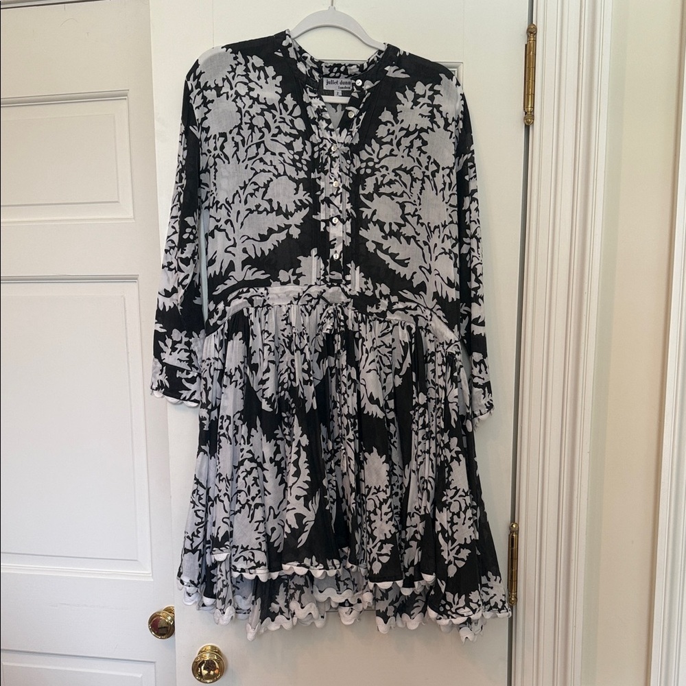 Juliet Dunn Black and White Floral Dress